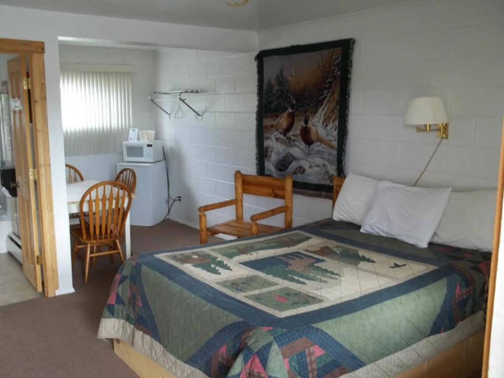 תרמופוליס Budget Host Elk Antler Inn חדר תמונה