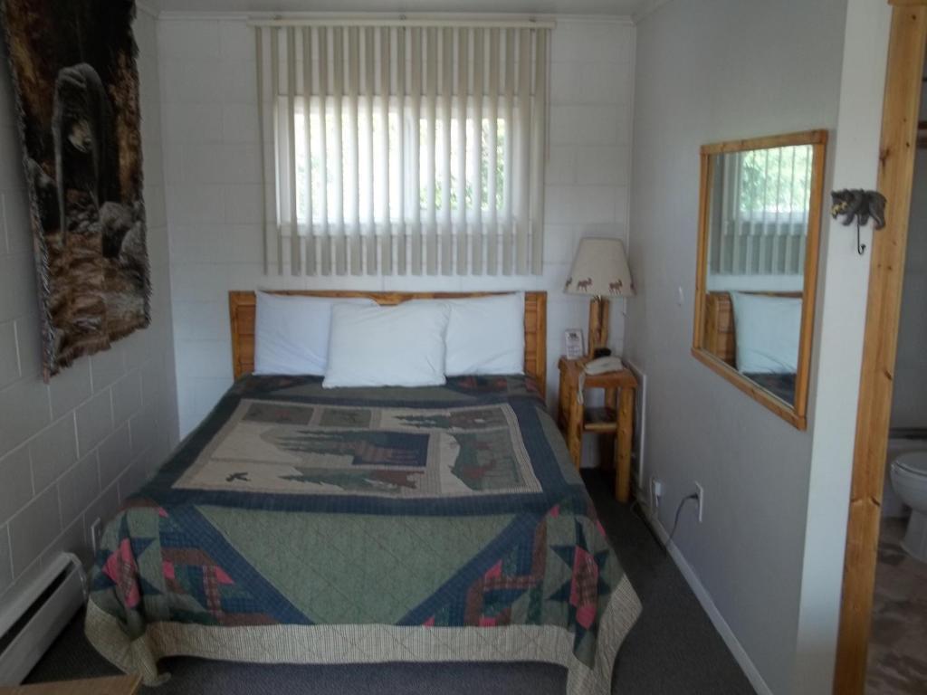 תרמופוליס Budget Host Elk Antler Inn חדר תמונה